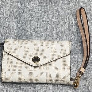 Michael Kors wristlet wallet